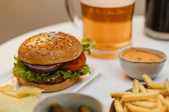 Cutting back on processed foods could boost weight loss, study finds